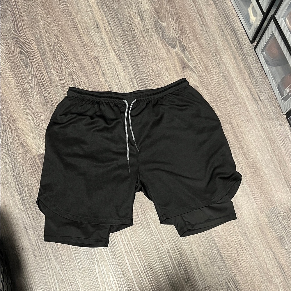 Leidowei 2-in-1 Athletic Shorts